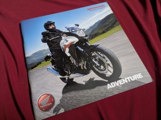 Honda Motorcycle Africa Twin brochure Προσπέκτους