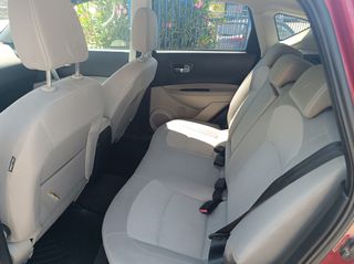 Nissan Qashqai 2011-thumb-12