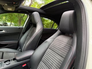 Mercedes-Benz A 180 2018 AMG LINE AYTOMATO-thumb-24
