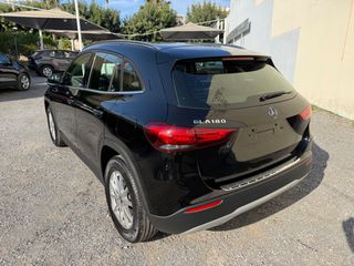 Mercedes-Benz GLA 180 2023 AUTO-thumb-6