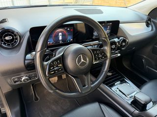 Mercedes-Benz GLA 180 2023 AUTO-thumb-7