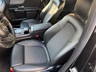 Mercedes-Benz GLA 180 2023 AUTO-thumb-14