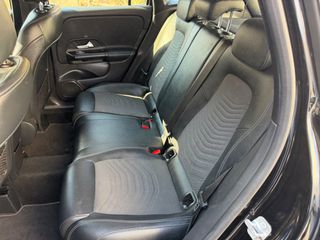 Mercedes-Benz GLA 180 2023 AUTO-thumb-15
