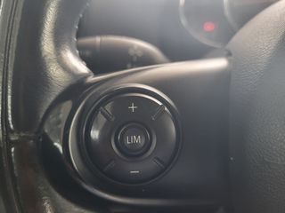 Mini Cooper D Countryman 2018 ONE D-thumb-13