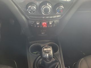 Mini Cooper D Countryman 2018 ONE D-thumb-15