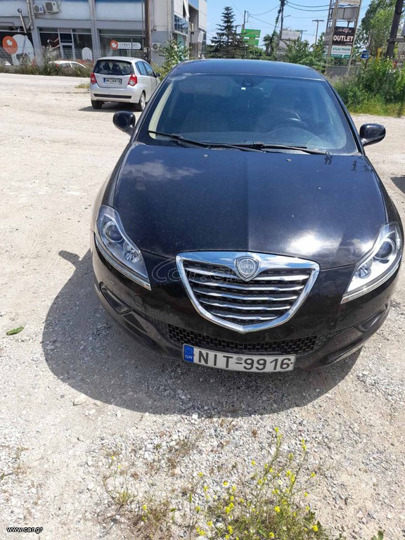 Lancia Delta 2012