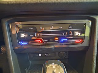 Volkswagen Tiguan 2022 FACELIFT / 2.0 TDI 150HP LIFE-thumb-33