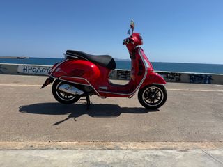 Piaggio Vespa GTS 300 2025