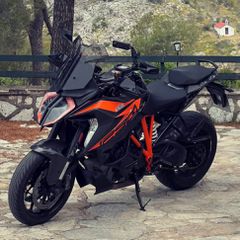 KTM 1290 Super Duke GT 2020