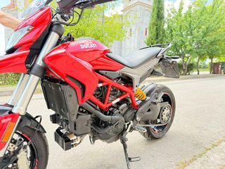 Ducati Hypermotard 939 2016 Hyperstrada-thumb-6