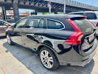 Volvo V60 2011 T3 MOMENTUM-thumb-1
