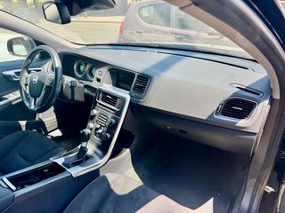 Volvo V60 2011 T3 MOMENTUM-thumb-8