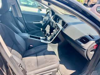 Volvo V60 2011 T3 MOMENTUM-thumb-11