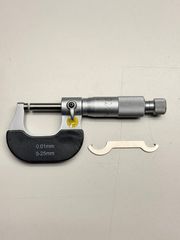 Μικρόμετρο Εξωτερικό HELIOS-PREISSER 0-25mm / 0.01mm (0800501) με Θήκη & Κλειδί