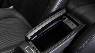 Mercedes-Benz GLA 250 2020 e Progressive ΠΑΝΟΡΑΜΙΚΗ-thumb-33