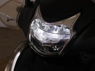 Honda SH 300i 2016-thumb-6