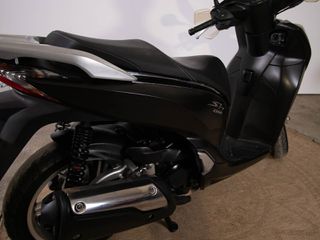Honda SH 300i 2016-thumb-10