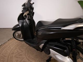 Honda SH 300i 2016-thumb-12