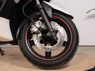 Yamaha XMAX 250 2010-thumb-19
