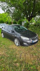 Opel Astra 2012