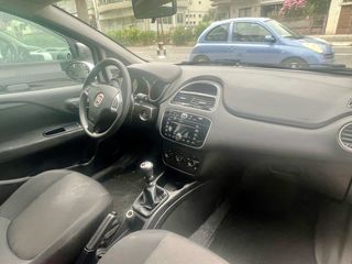 Fiat Punto 2015-thumb-10