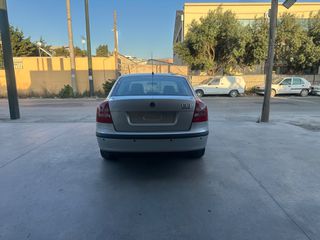 Skoda Octavia 2007 1.6 FSI ELEGANCE-thumb-9