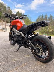 Yamaha MT-09 2014-thumb-5