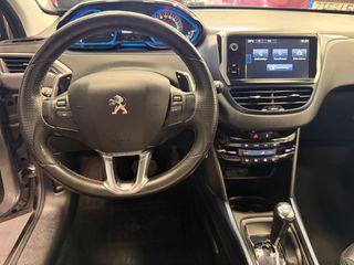 Peugeot 2008 2015 1.2 PURETECH CROSSWAY automatic-thumb-16