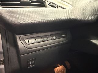Peugeot 2008 2015 1.2 PURETECH CROSSWAY automatic-thumb-20