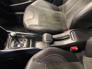 Peugeot 2008 2015 1.2 PURETECH CROSSWAY automatic-thumb-21