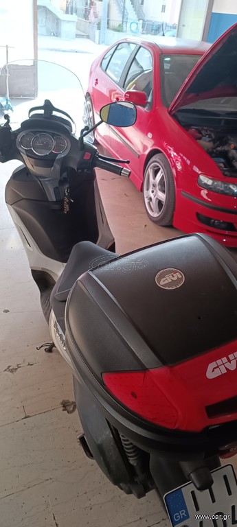 Piaggio Beverly 300i 2016