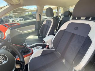 Volkswagen Polo 2018-thumb-10