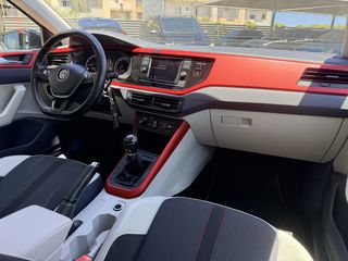 Volkswagen Polo 2018-thumb-16