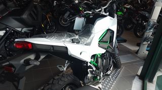 Kawasaki KLE 500 2026 SE ETOIMOΠΑΡΑΔΟΤΟ ΛΕΥΚΟ-thumb-2
