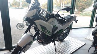 Kawasaki KLE 500 2026 SE ETOIMOΠΑΡΑΔΟΤΟ ΛΕΥΚΟ ΚΑΙ ΓΚΡΙ !!!