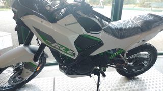 Kawasaki KLE 500 2026 SE ETOIMOΠΑΡΑΔΟΤΟ ΛΕΥΚΟ-thumb-1