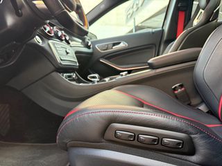 Mercedes-Benz GLA 45AMG 2018 NIGHT PACKAGE | AMG 45-thumb-78