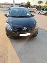 Toyota Auris 2011
