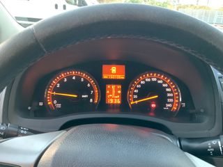 Toyota Avensis 2009-thumb-6