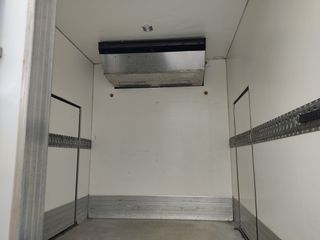 Ψυγείο Mercedes-Benz 2017 Sprinter-thumb-11