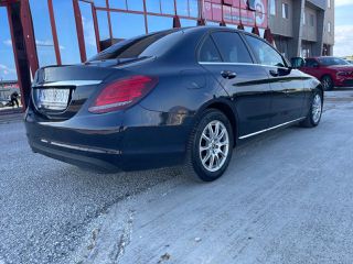 Mercedes-Benz C 180 2019-thumb-9