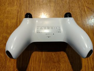 DUALSENSE-thumb-1