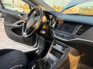 Opel Astra 2020-thumb-16