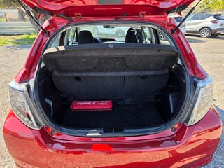 Toyota Yaris 2013 1.5 HYBRID-thumb-7