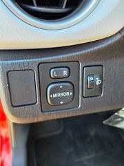Toyota Yaris 2013 1.5 HYBRID-thumb-12
