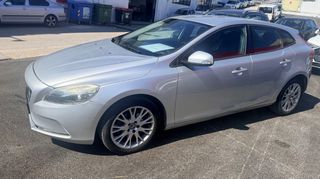 Volvo V40 2015 V40 D2-thumb-4