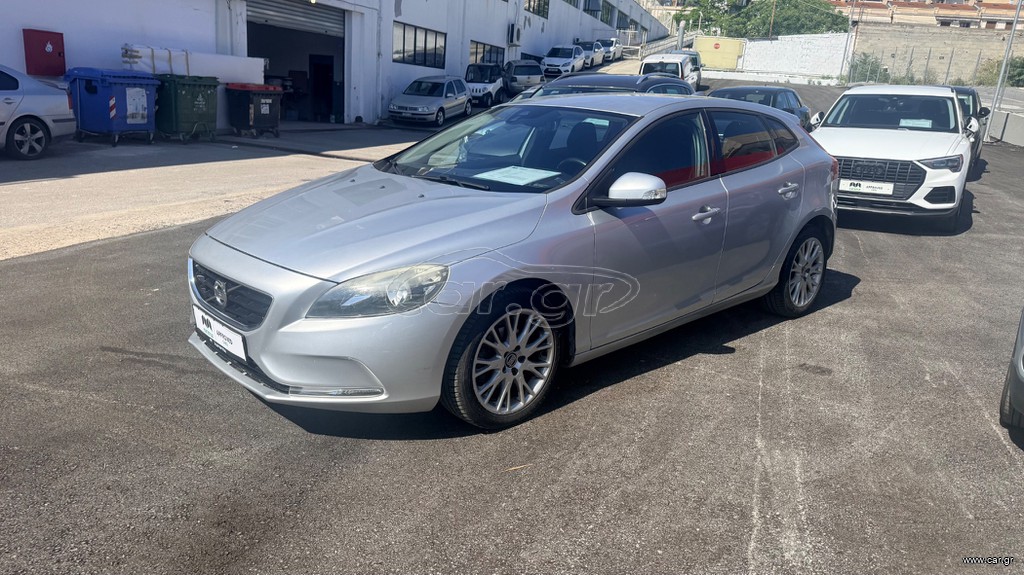 Volvo V40 2015 V40 D2