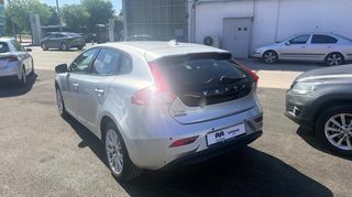Volvo V40 2015 V40 D2-thumb-5