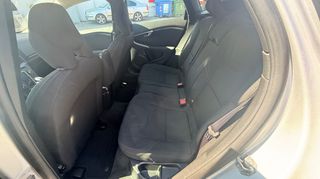 Volvo V40 2015 V40 D2-thumb-7