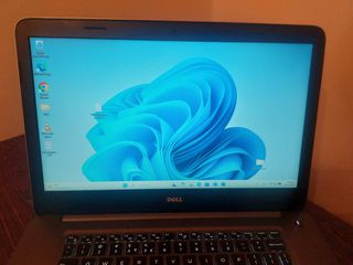 Dell Inspiron 7548  i5 5200u 2.20Ghz /15.6/ram 8gb/240 ssd/radeon graphics 4GB office 24